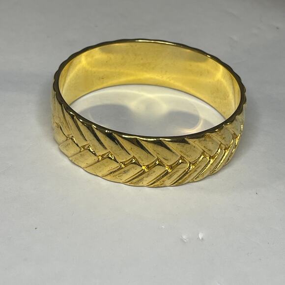 J. Crew JCREW signed bangle bracelet gold tone heavy classic preppy versatile - Picture 1 of 9